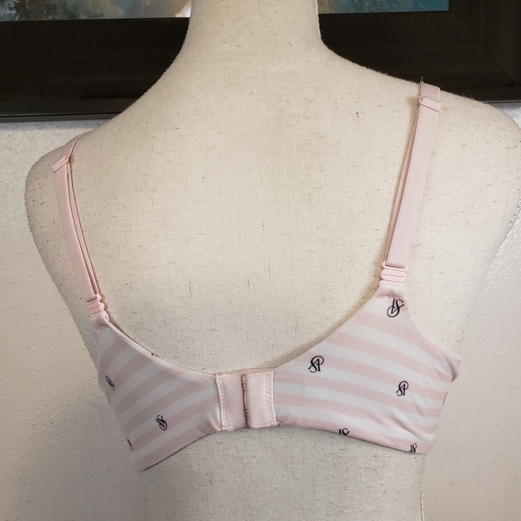 Victoria's Secret Body By Victoria Lined Perfect Coverage - Picture 5 of 8